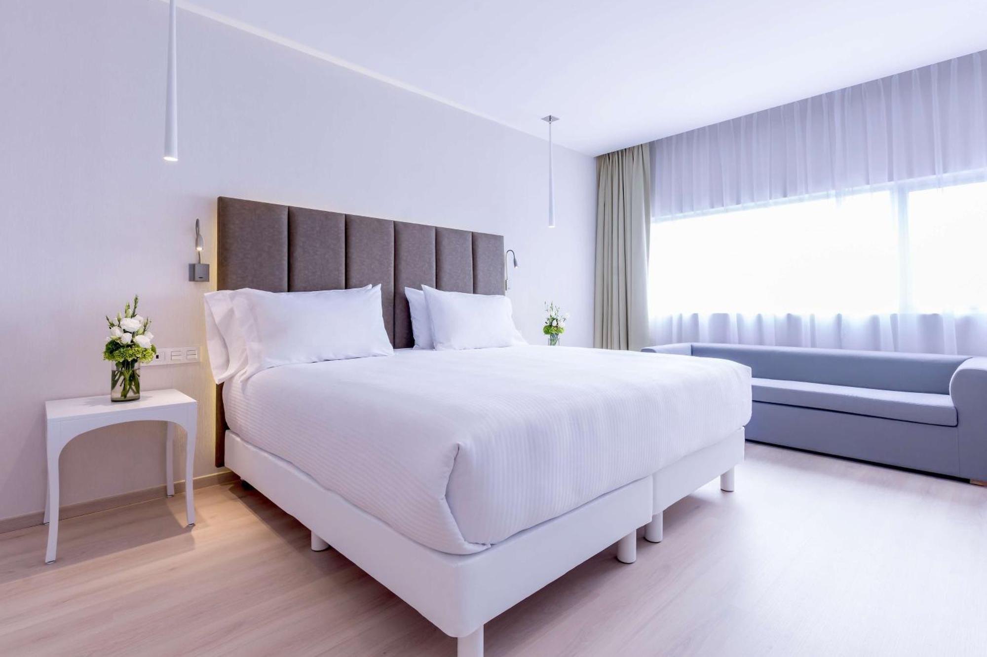 Nh Puebla Finsa Hotel Buitenkant foto